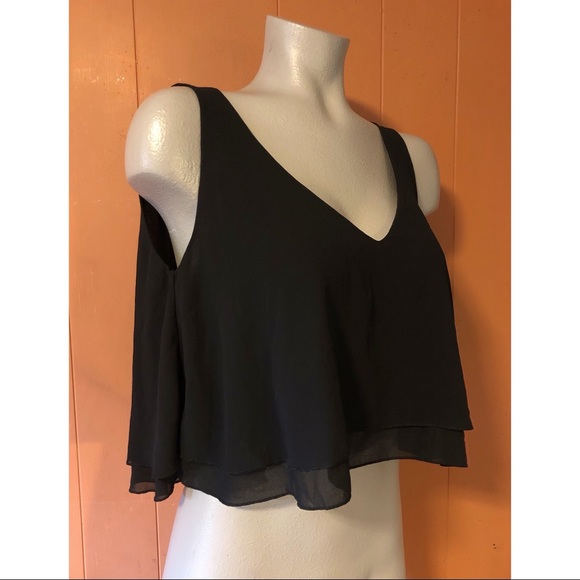 Signature Black Layered Flowing Tank Crop Top, M - Picture 3 of 6